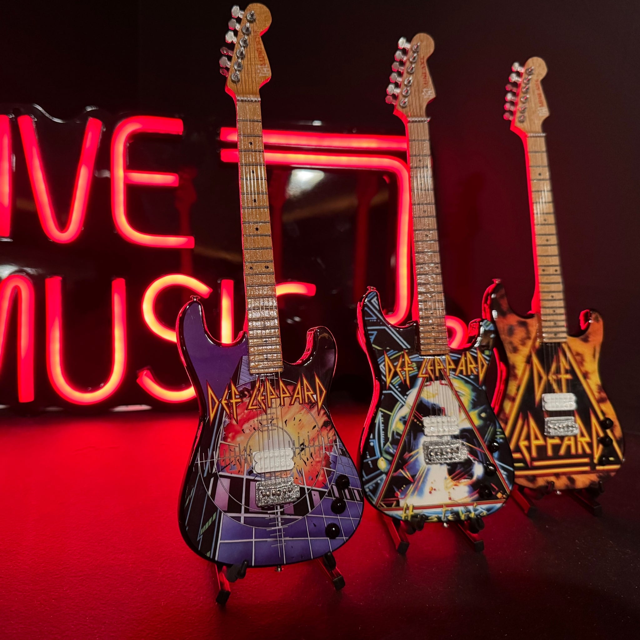 Def Leppard's “Pyromania” Miniature Guitar – The Mini Axe