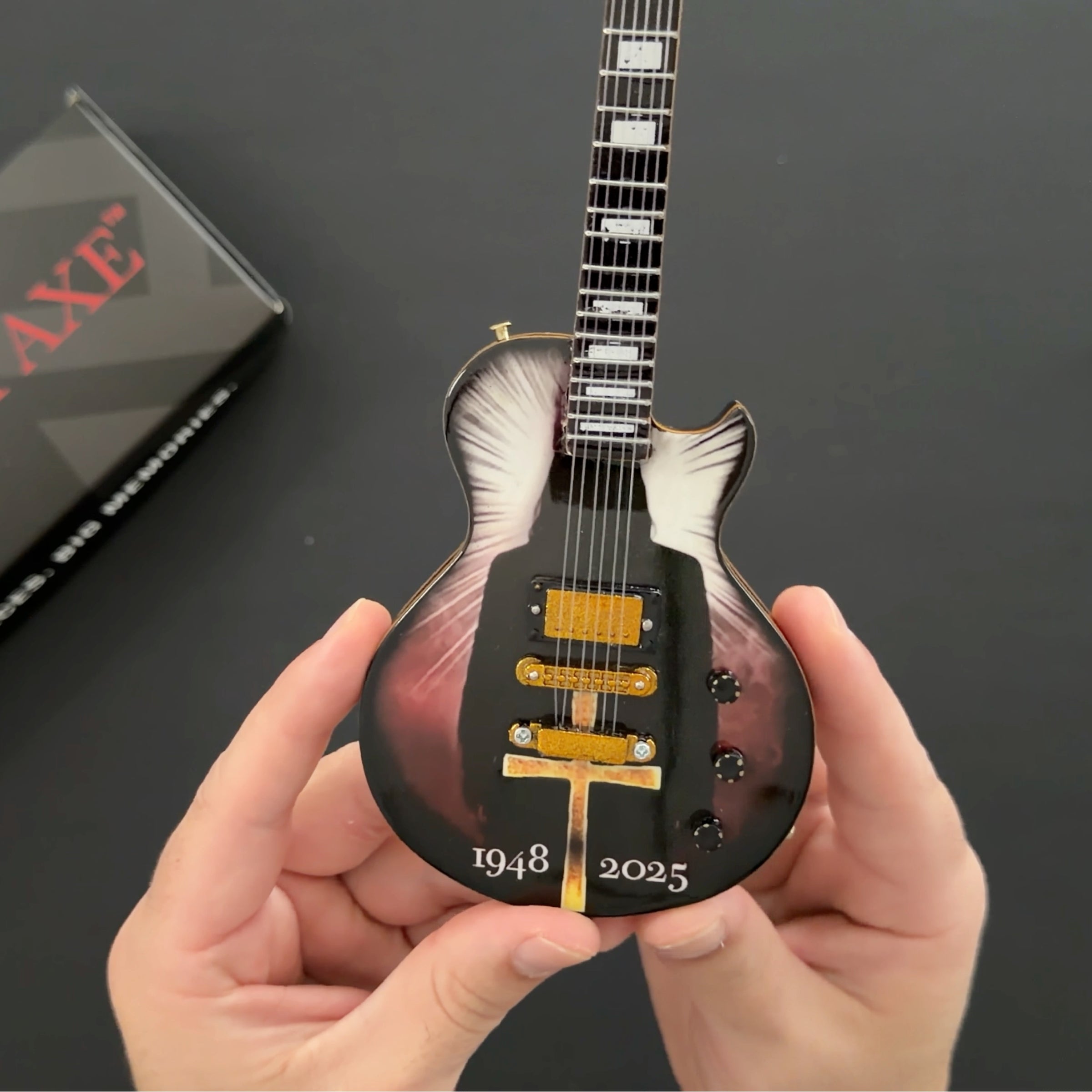 RonzWorld Originals – The Mini Axe