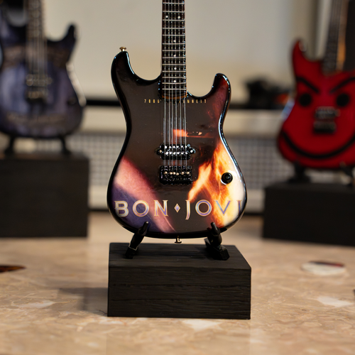 Bon Jovi 7800° Fahrenheit Mini Axe