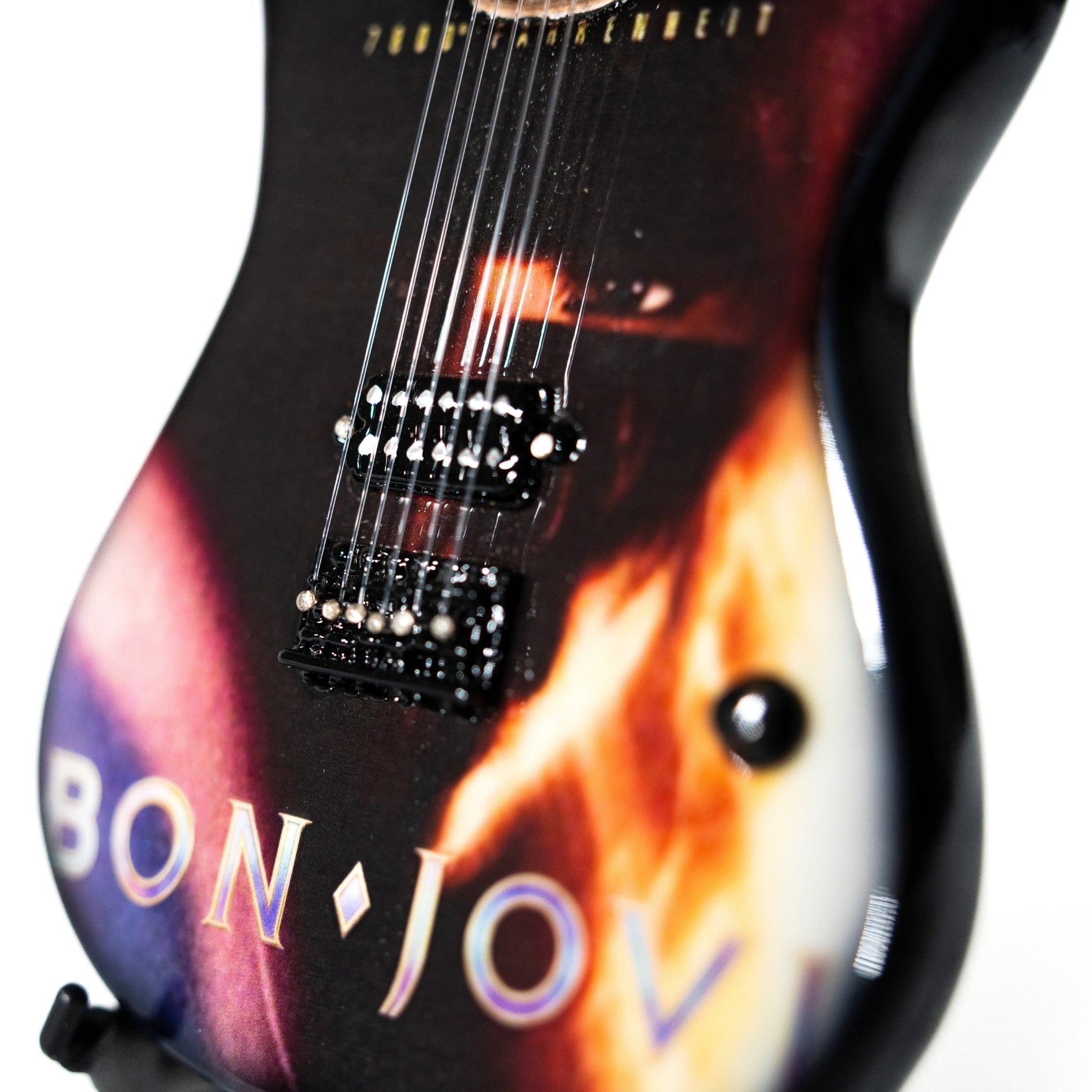 Bon Jovi 7800° Fahrenheit Mini Axe
