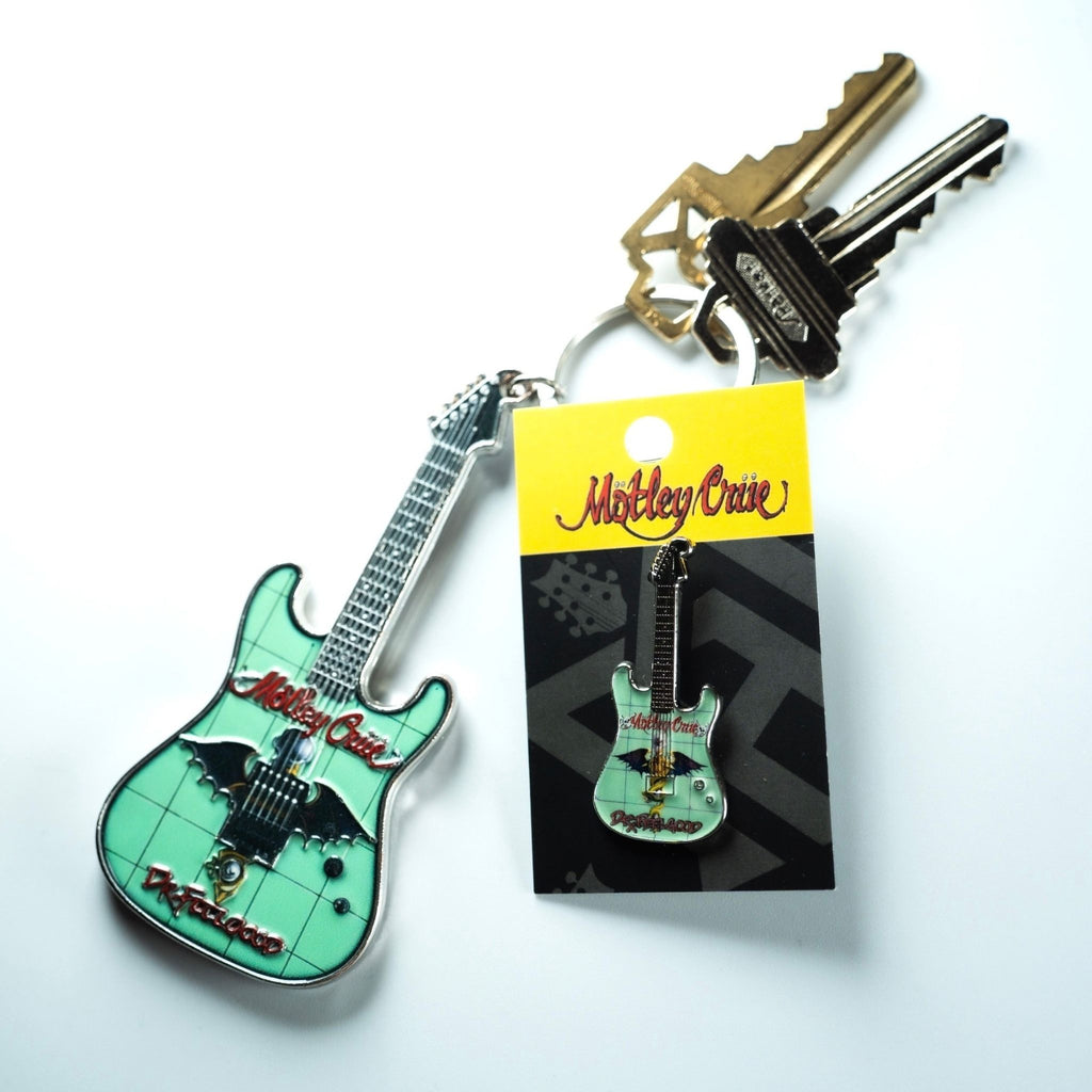 Mötley Crüe Dr. Feelgood Keychain & Pin Bundle